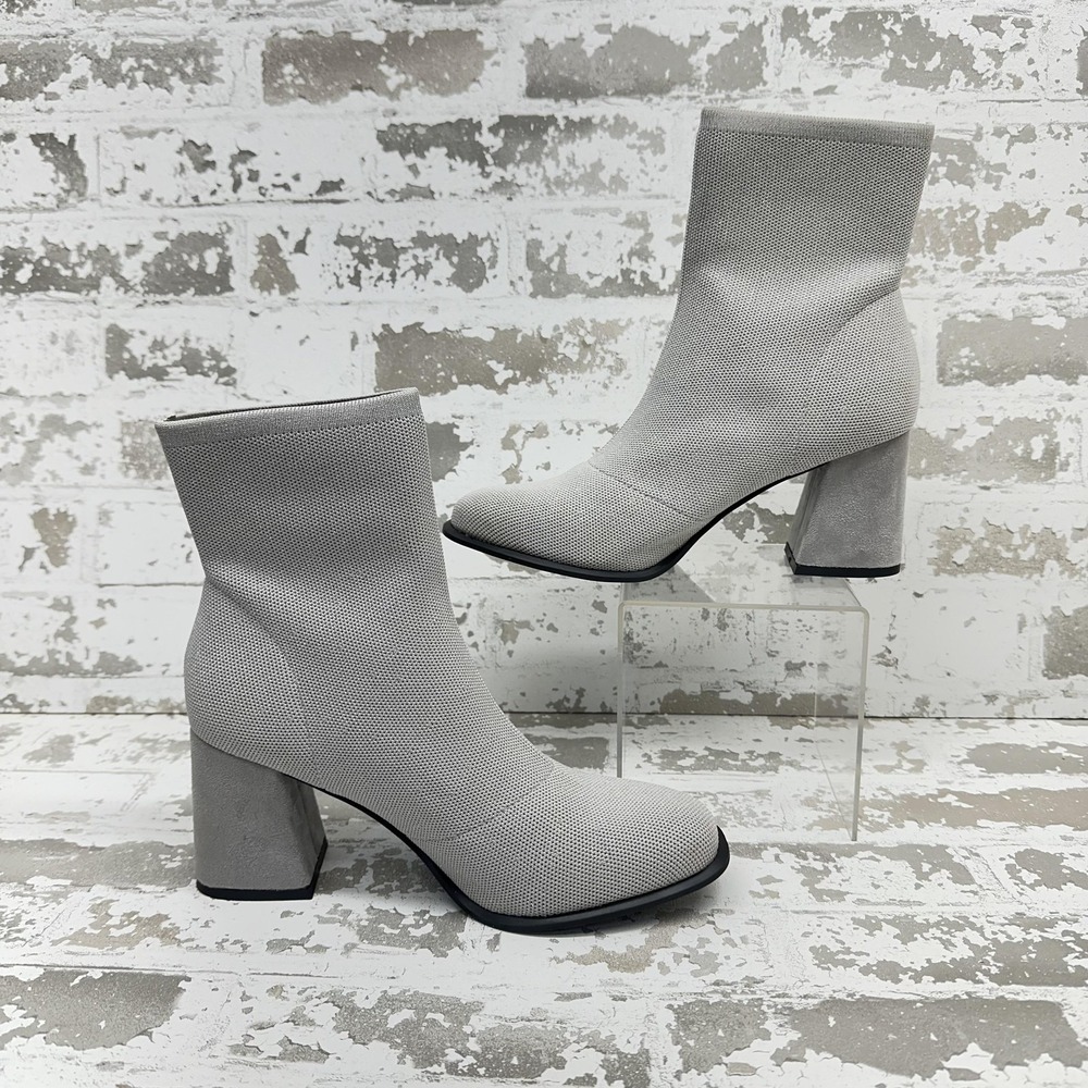 Mia Piana Sock Bootie Womens 9M Gray Silver Fleck Knit Ankle Block Heel Stretch
